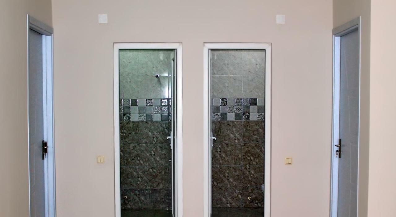 Tedo'S Guest House Makhinjauri Bagian luar foto